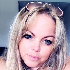 Meet your Posher, Laurel